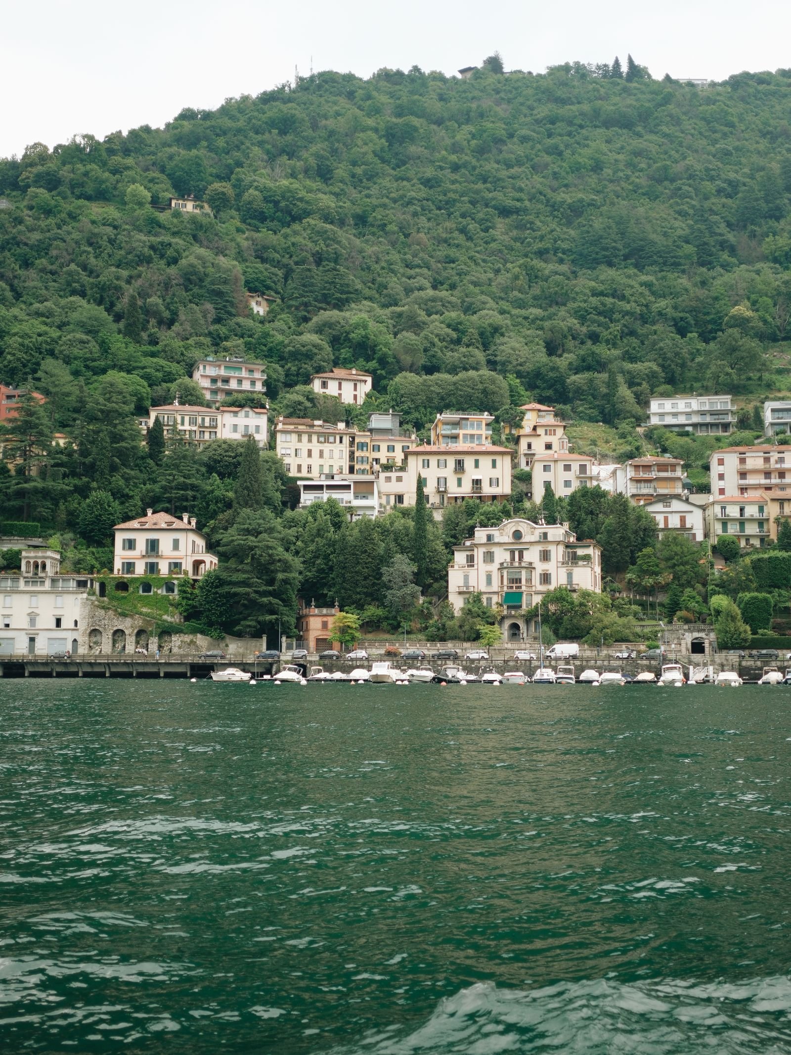 Il Lago di Como — la provincia dei pazienti di Impianti Dentali Tirana